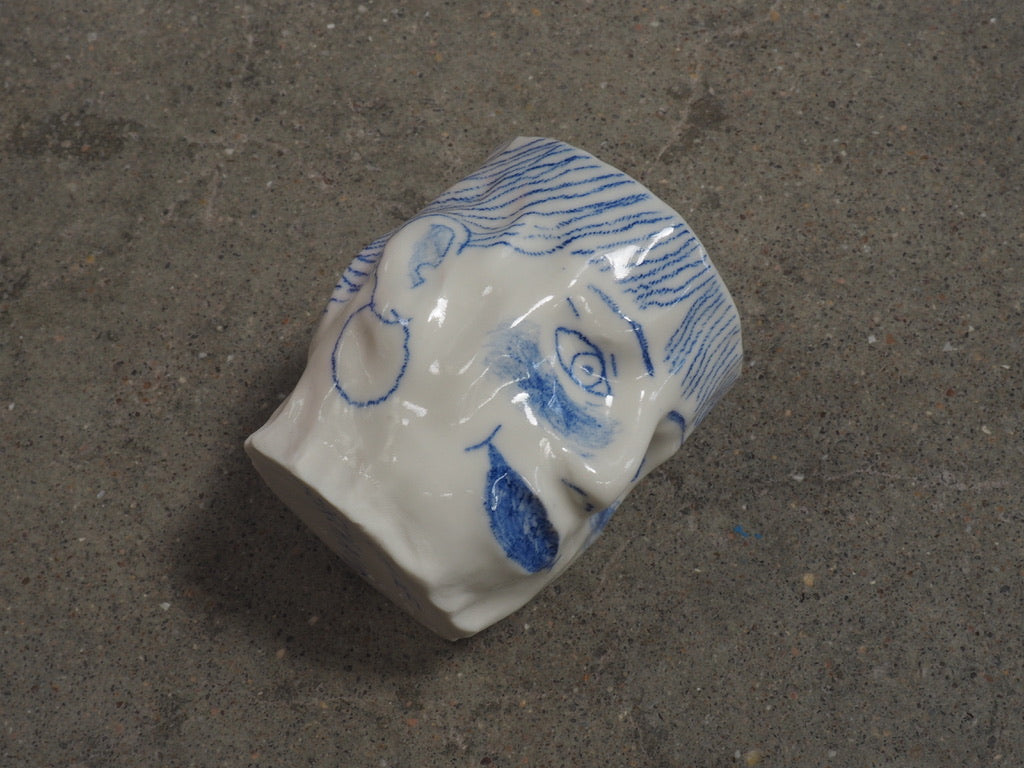 small head 11