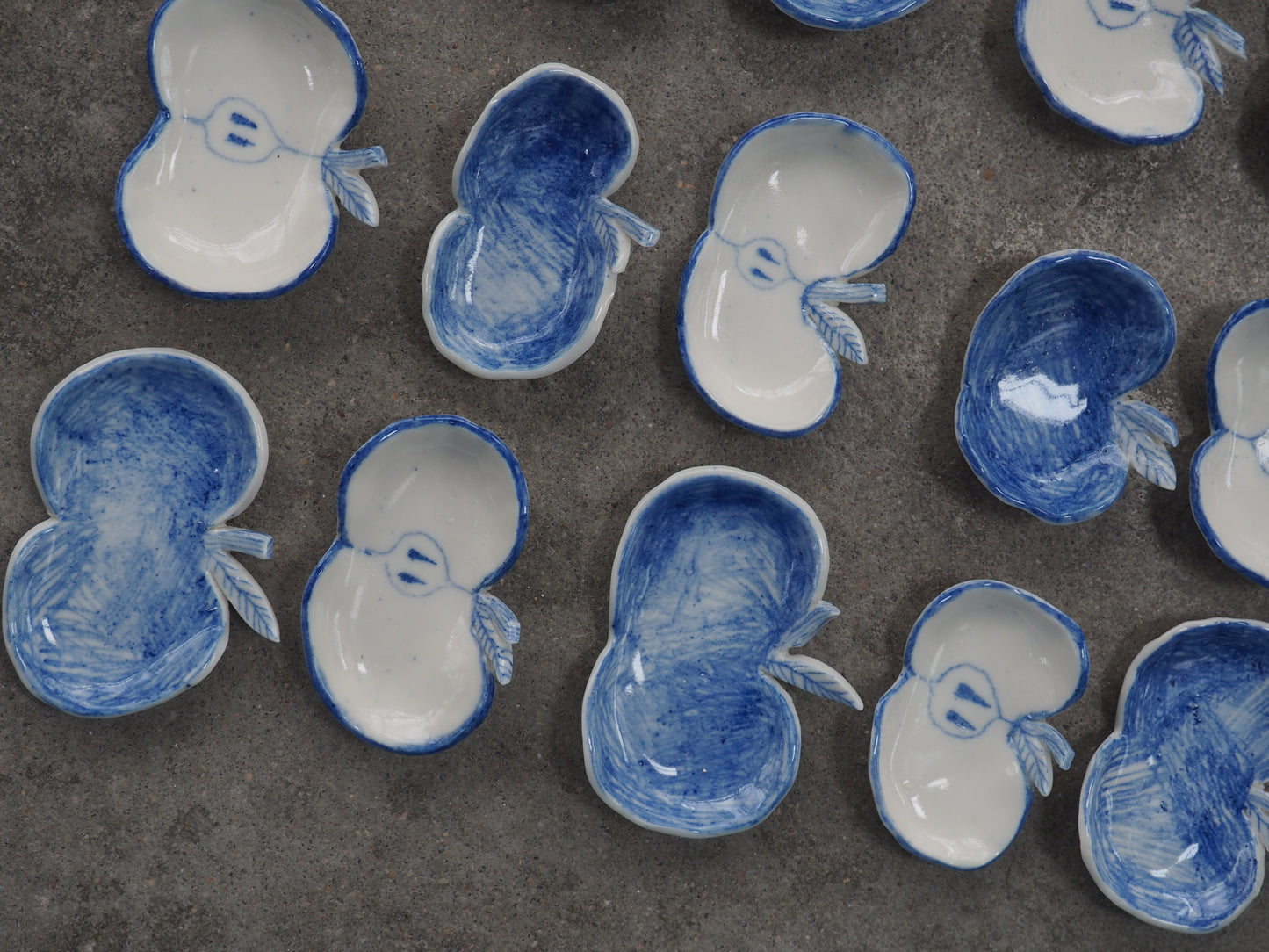 Blue apple mini plate