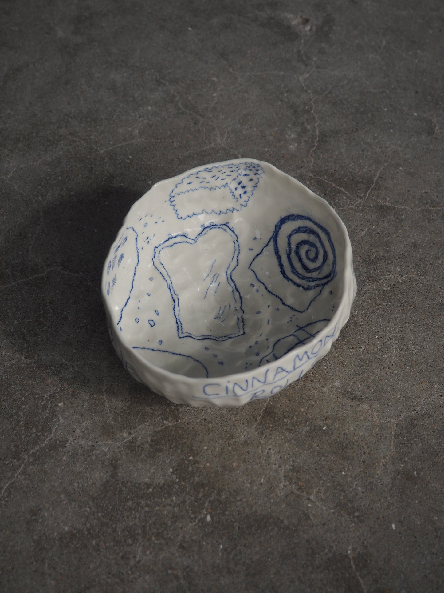 giant bowl LA MAISON ARLOT CHENG (cookies)