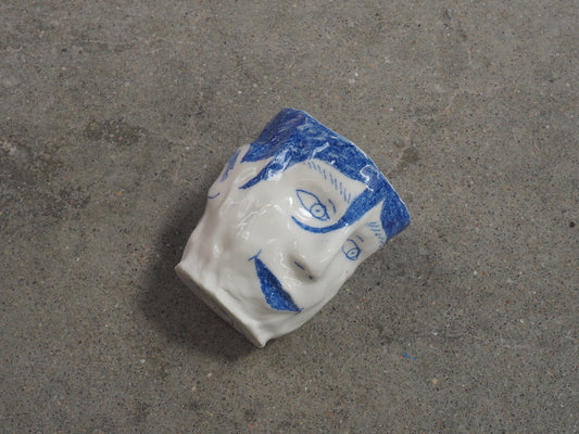 small head 20